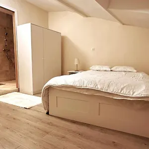 https://appartement-entier-full-equipe.brusselshotelsbook.com